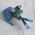 Figurilla de alebrije de madera - Figura de rana juguetona alebrije de madera azul hecha a mano