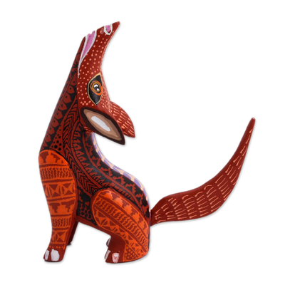 Holz-Alebrije-Figur, 'Faszinierender Kojote' - Holz Alebrije Kojote Figur in Rot und Orange aus Mexiko