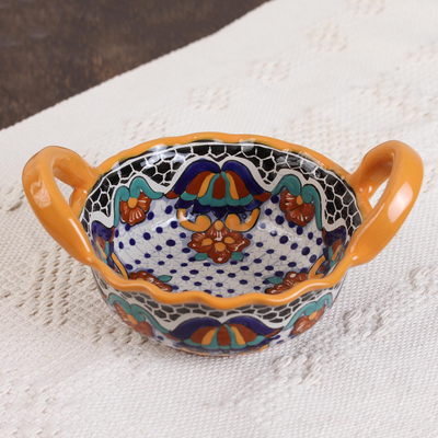 Keramische Servierschüssel, 'Zacatlan-Blumen'. - Keramische Servierschüssel im Talavera-Stil aus Mexiko