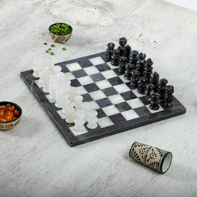Marble and onyx chess set, 'Sophisticated Challenge' - Grey and White Marble and Onyx Chess Set