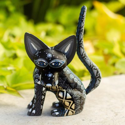 Wood alebrije figurine, 'Black Fox' - Wood Alebrije Fox Figurine in Black from Mexico