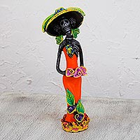 Estatuilla de cerámica, 'Catrina de Jardín en Mandarina' - Figurilla de Cerámica Catrina de Día de Muertos con Vestido Naranja