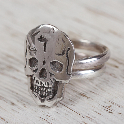Sterling silver cocktail ring, 'Ancestors Honored' - Sterling Silver Skull with Double Band Cocktail Ring