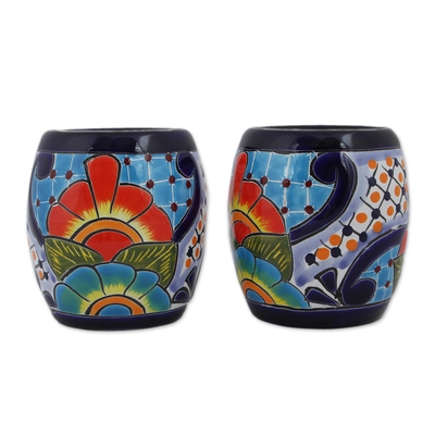 Keramische Saftgläser, 'Raining Flowers' (Paar) - Handgemachte Talavera-Keramik-Saftgläser aus Mexiko (Paar)