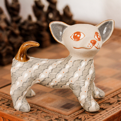 estatuilla de cerámica - Figura artesanal de perro chihuahua de cerámica gris y beige