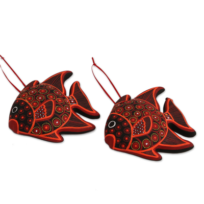 Keramikornamente, (Paar) - Handbemalte Fischornamente aus Keramik in Rot (Paar)