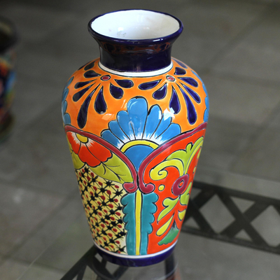 Jarrón de cerámica estilo talavera hecho a mano en México, 'exhibición  floral