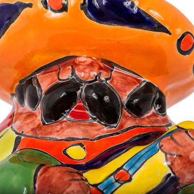 Keramikfigur - Keramikfigur im Talavera-Stil eines Mariachi mit Gitarre