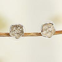 Sterling silver stud earrings, 'Flower Solo' - Combination-Finish Sterling Silver Flower Stud Earrings