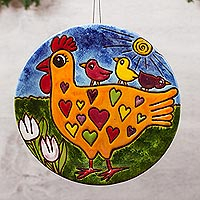Arte de pared de cerámica, 'Pollo de corazones' - Arte de pared de cerámica con motivo de corazón de un pollo de México