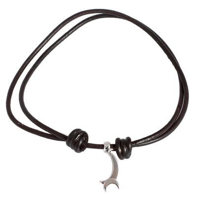 Silver pendant necklace, 'Thelma the Giraffe' - Crescent Pattern Taxco Silver Pendant Necklace from Mexico