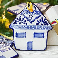 Keramikornamente, „Talavera-Haus“ (4er-Set) - Blaue und weiße Keramikornamente im Talavera-Stil (4er-Set)