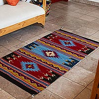 Geometric Pattern Handwoven Wool Area Rug (2.5x4.5), 'Between the Mountains