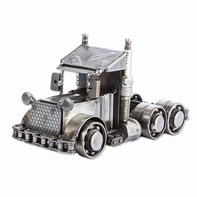 Escultura de autopartes recicladas - Escultura de remolque de tractor de piezas de automóvil recicladas