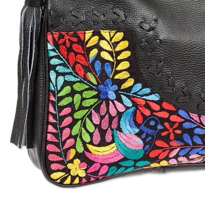 Bolso de mano con asa de cuero y detalles de algodón - Bolso de mano con asa de piel negra con colibrí bordado