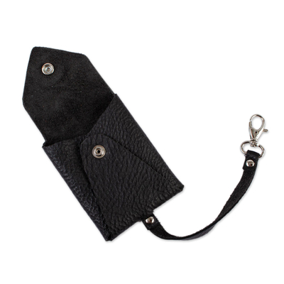 Schlüsselbeutel aus Leder, 'Seamless in Black'. - Kleine schwarze Lederschlüsseltasche mit Riemen