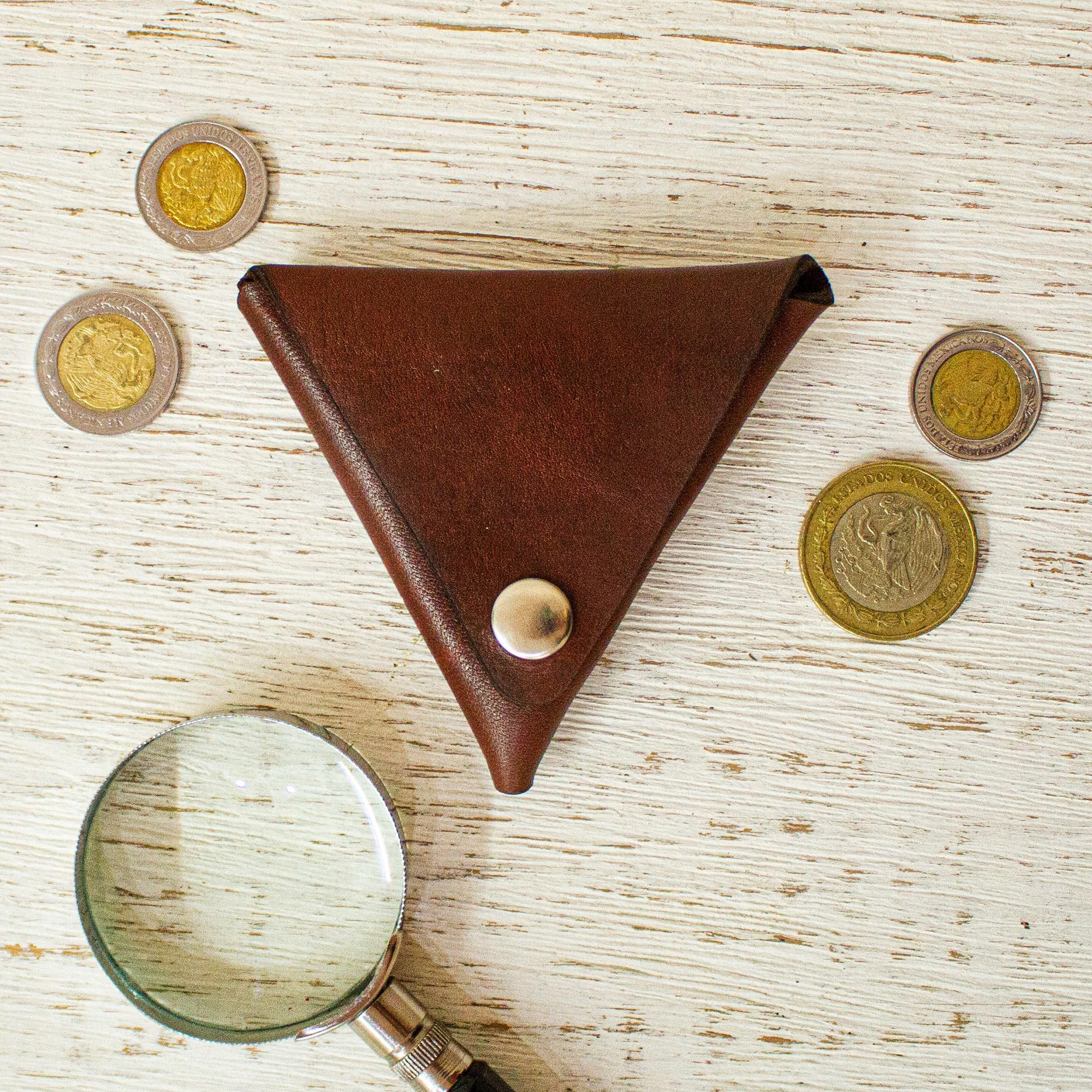 UNICEF Market Triangular Brown Leather Coin Purse Triangulation
