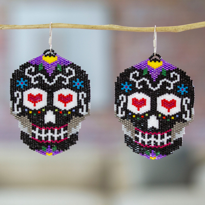 Ohrhänger aus Glasperlen - Perlenstickerei Tag der Toten Huichol-Ohrringe mit schwarzem Totenkopf