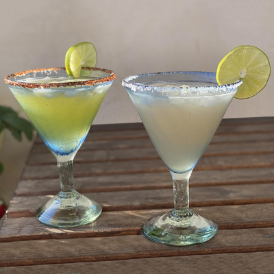 Mundgeblasene Martini-Gläser, „Fiesta Azul“ (6er-Set) - Mundgeblasene blaue Martini-Gläser aus Mexiko (6er-Set)