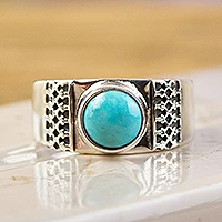 Anillo de cóctel turquesa, 'Elegant Fretwork' - Anillo de cóctel de turquesa natural y plata 950