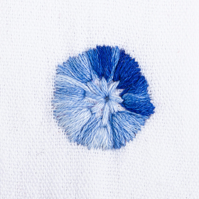 Gesticktes Lesezeichen aus Baumwolle - Handgewebtes Lesezeichen aus weißer Baumwolle mit blauer Stickerei