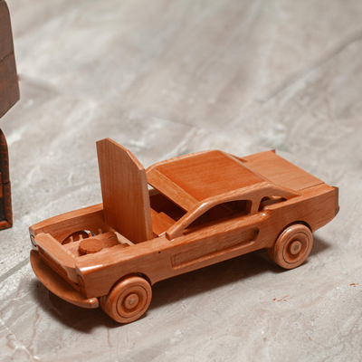Holz mit Wohnakzent, 'Vintage Mustang'. - Handgefertigter Vintage Ford Mustang Home Accent