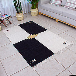 Hand loomed wool area rug, 'Corners' (4x6.5) - All Wool Colorblock Area Rug in Black and White (4x6.5)