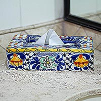 Cubierta de caja de pañuelos de cerámica, 'Flores de cobalto' - Cubierta de caja de pañuelos de cerámica colorida