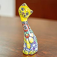 Estatuilla de cerámica, 'Gato de Talavera Amarillo' - Estatuilla de gato de cerámica floral amarilla estilo Talavera