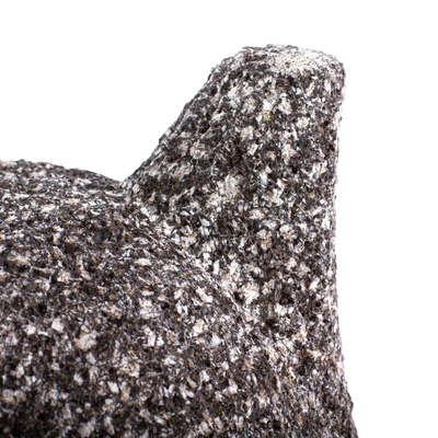 Molcajete de basalto, (7 pulgadas) - Molcajete mexicano de basalto genuino hecho a mano.