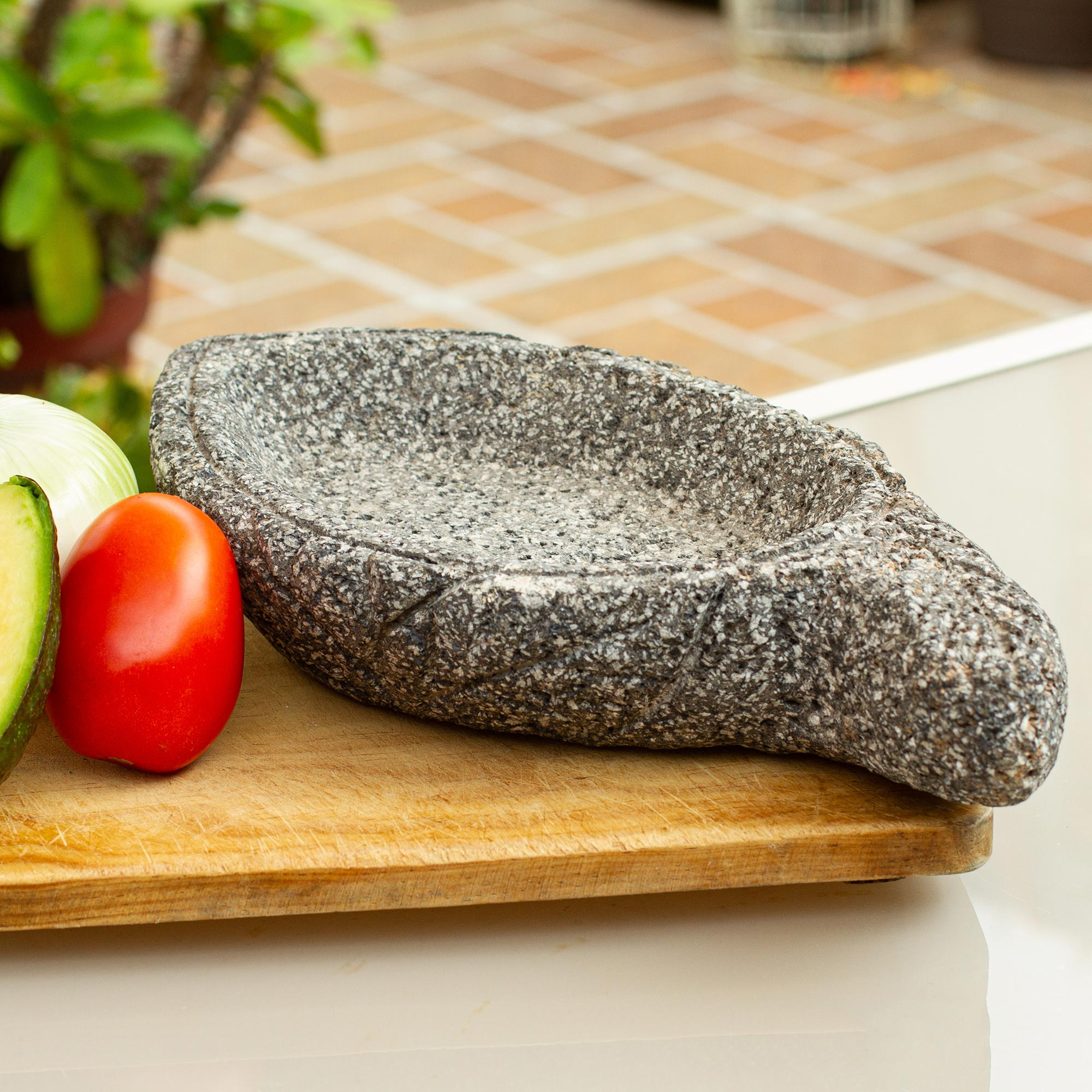 Traditional Basalt Molcajete from Mexico (9 inch), 'Grand Tradition