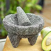 Molcajete de Basalto, 'Tradición Ceremonial' - Mortero de Molcajete Estilo Ceremonial Artesanal