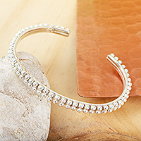 Manschettenarmband aus Sterlingsilber, „Taxco Marquee“ – Perlenbesetztes Taxco-Manschettenarmband aus Sterlingsilber