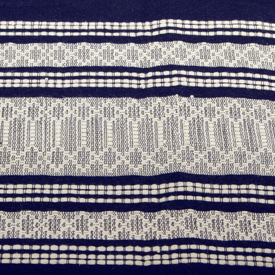 Kissenbezug aus Baumwolle - Handgewebter Kissenbezug in Marineblau und Warmweiß
