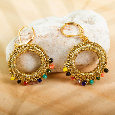 Perlengehäkelte Ohrhänger - Gehäkelte goldene Ohrringe mit vergoldeten Hebelhaken