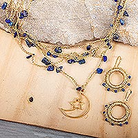 Conjunto de joyas de lapislázuli chapado en oro, 'Azul celestial' - Conjunto de joyas de ganchillo bañadas en oro con lapislázuli