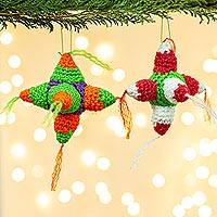 Gehäkelte Ornamente, 'Piñata Cheer' (Paar) - Handgehäkelte bunte Piñata-Ornamente (Paar)