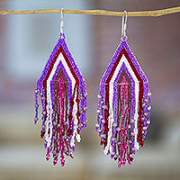 Pendientes de cascada con cuentas de vidrio, 'Cascada elegante púrpura' - Pendientes de cascada con abalorios huichol púrpura-fucsia-borgoña
