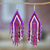 Glasperlen-Wasserfall-Ohrringe - Lila-fuchsia-burgunderfarbene Huichol-Wasserfall-Ohrringe mit Perlenstickerei