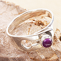 Amethyst single-stone ring, 'On Lock' - Silver Band Ring with Amethyst Cabochon