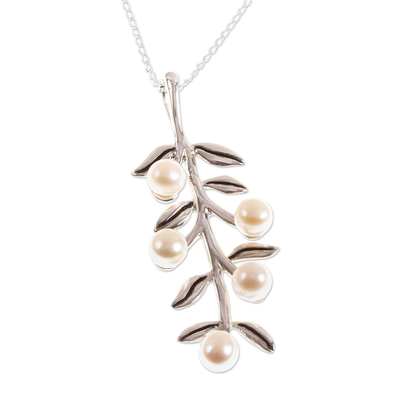Hand Crafted Cultured Pearl Pendant Necklace