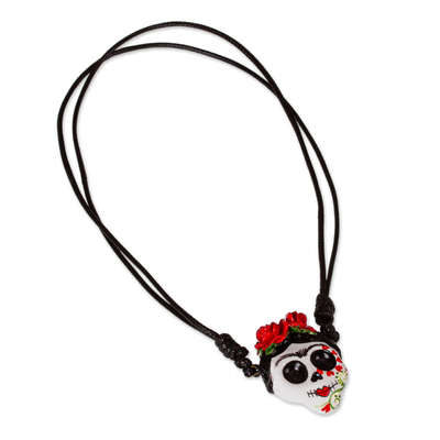 Handbemalte Halskette mit Anhänger - Halskette mit Totenkopf-Anhänger an verstellbarer Kordel
