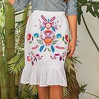 Falda campesina de algodón, 'Bright Oaxaca Blossoms' - Falda con volantes de algodón blanco bordada a mano colorida