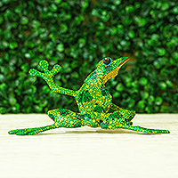 Wood alebrije sculpture, 'Green Tree Frog' - Handmade Wood Green Frog Alebrije Sculpture from Mexico