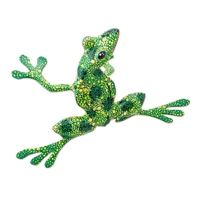 Wood alebrije sculpture, 'Green Tree Frog' - Handmade Wood Green Frog Alebrije Sculpture from Mexico