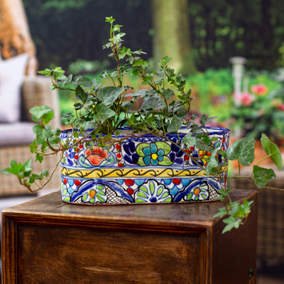 Keramiktopf, 'Garden Bliss' - Talavera Stil Keramik Oval Topf aus Mexiko