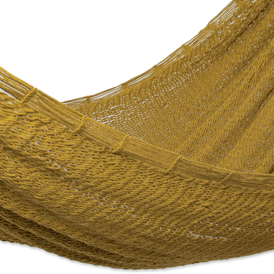 Hängematte aus Baumwollseil, (dreifach) - Von Hand gefertigte ockerfarbene Seilhängematte (dreifach)