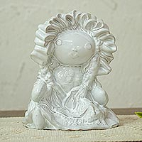 Escultura de muñeca de cerámica, 'Muñeca María monocromática' - Escultura de muñeca María de cerámica de México
