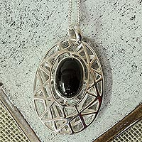 Collar colgante de obsidiana, 'Obsidiana Lunar' - Collar colgante modernista de plata y obsidiana de México