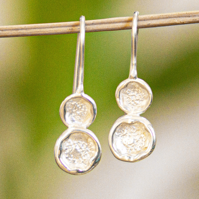 Pendientes colgantes de plata de ley - Aretes colgantes de orbe lunar texturizados de plata esterlina de México